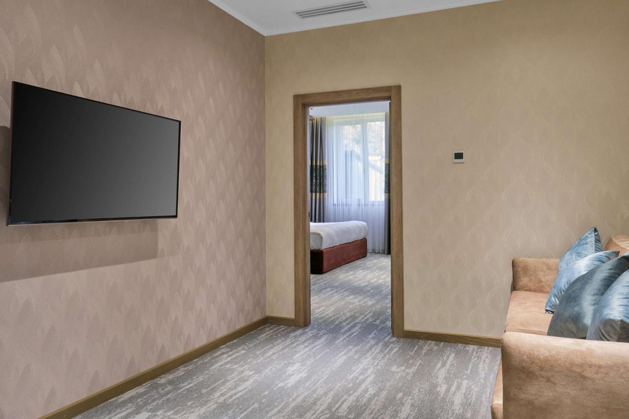Panarams Tashkent Hotel, A Member Of Radisson Individuals Exterior foto