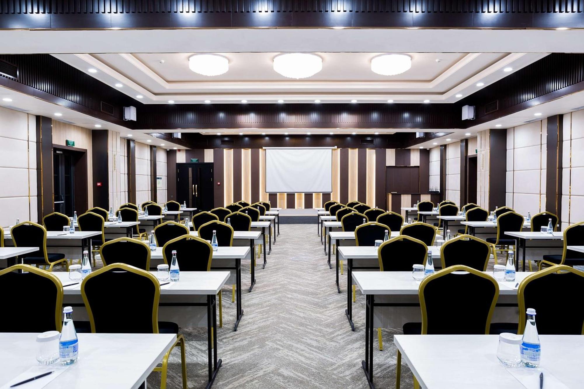 Panarams Tashkent Hotel, A Member Of Radisson Individuals Exterior foto