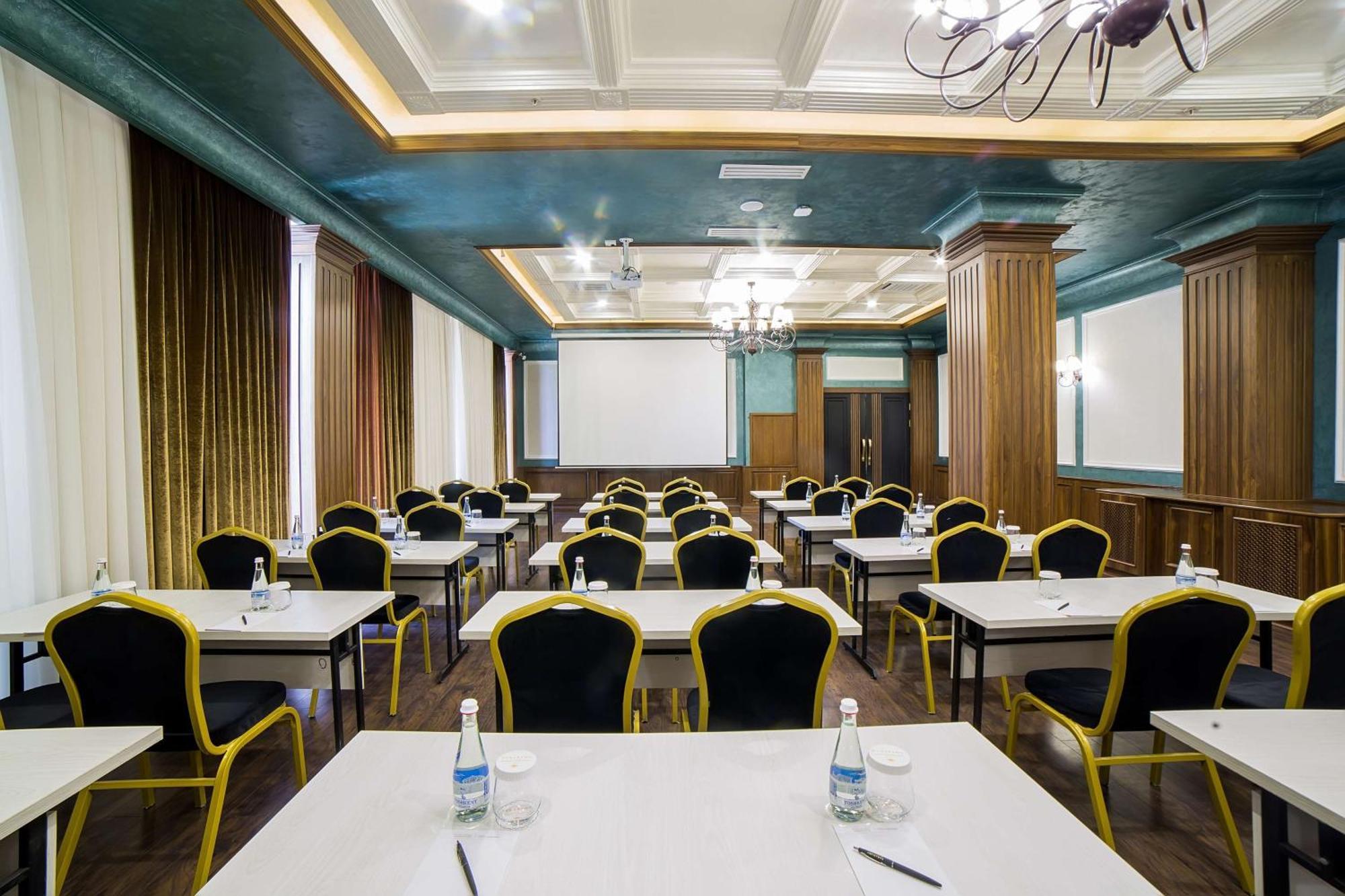 Panarams Tashkent Hotel, A Member Of Radisson Individuals Exterior foto
