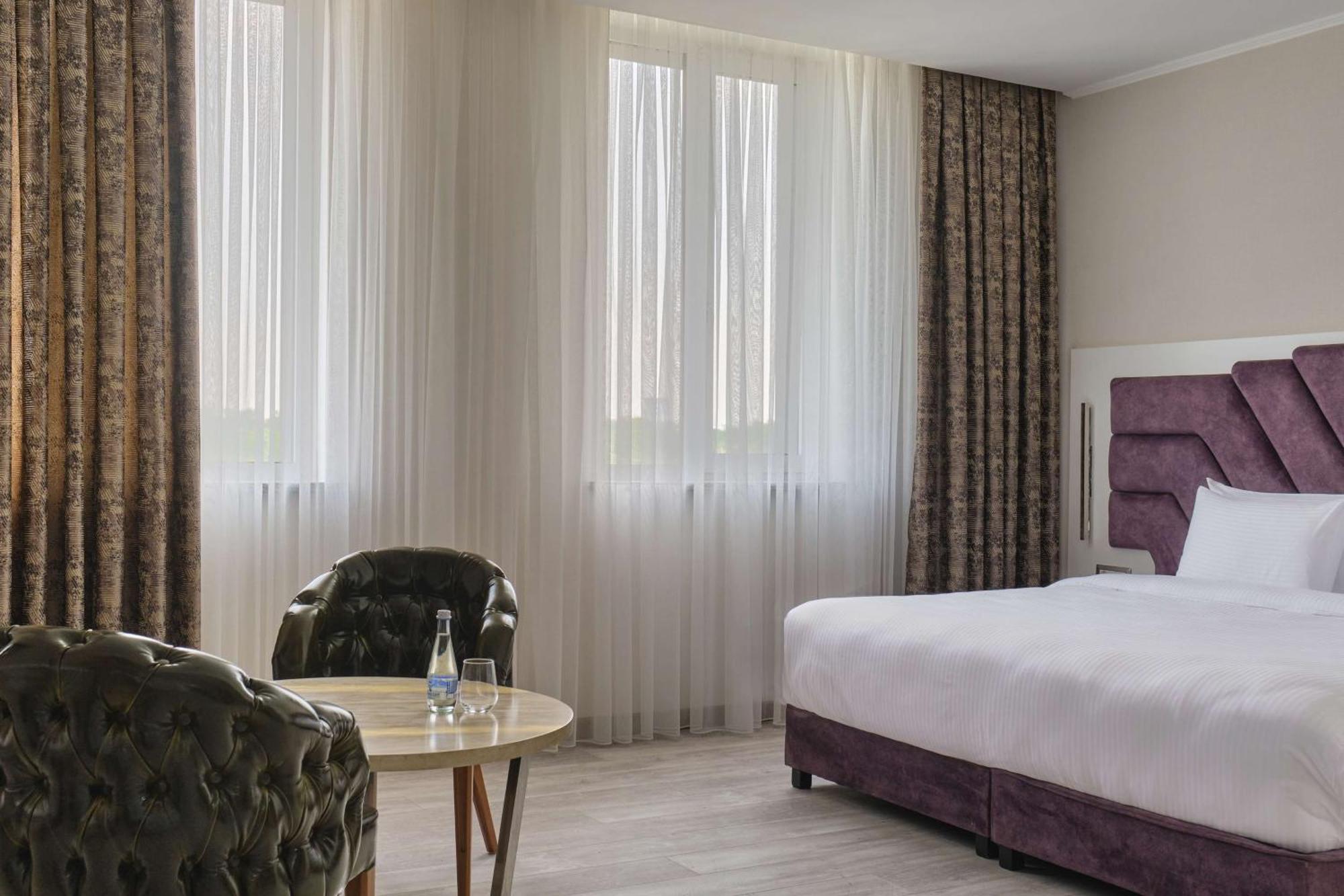 Panarams Tashkent Hotel, A Member Of Radisson Individuals Exterior foto